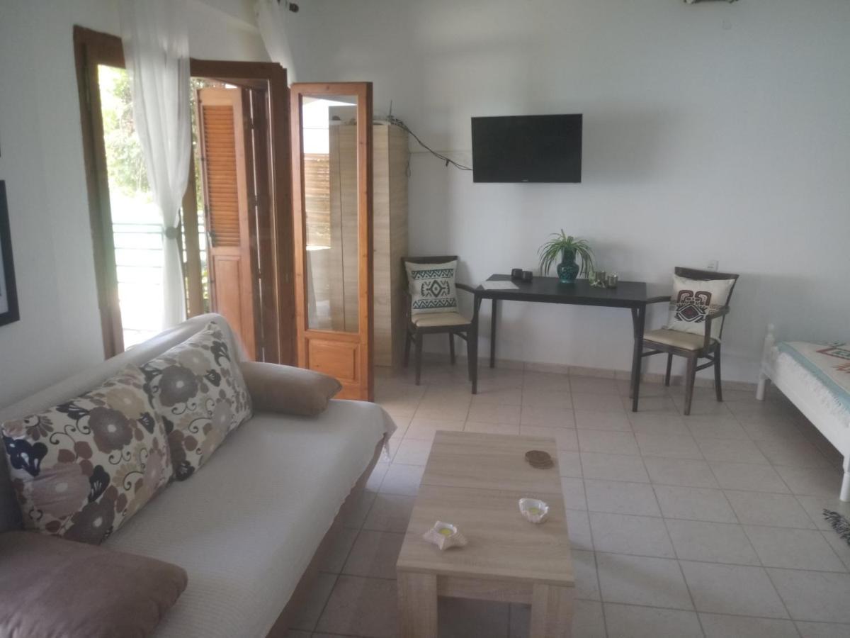Kamari Guesthouse Keramídhion Buitenkant foto