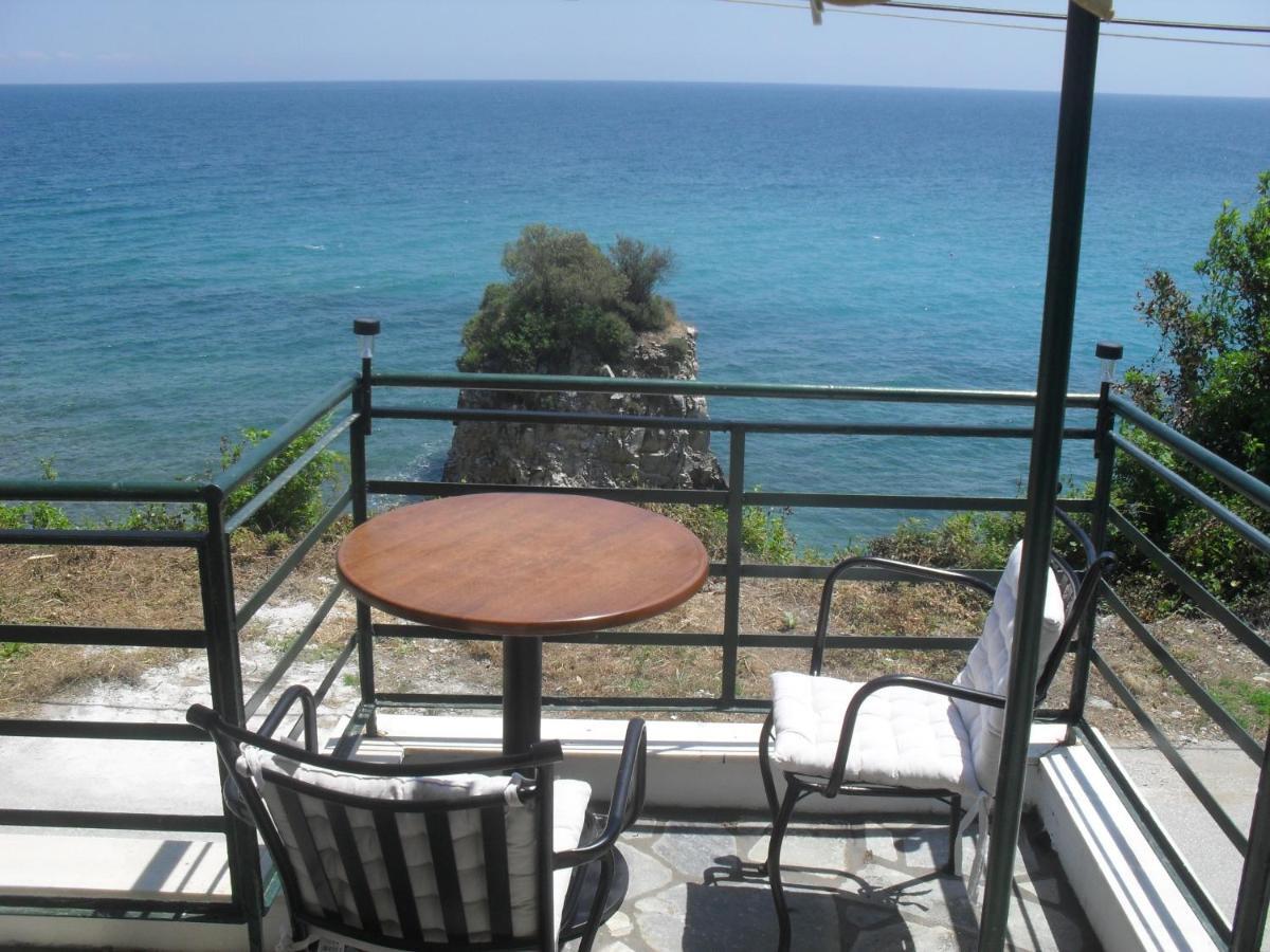 Kamari Guesthouse Keramídhion Buitenkant foto